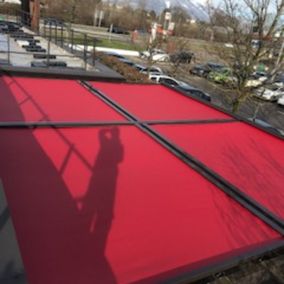 voile rouge de pergola 2
